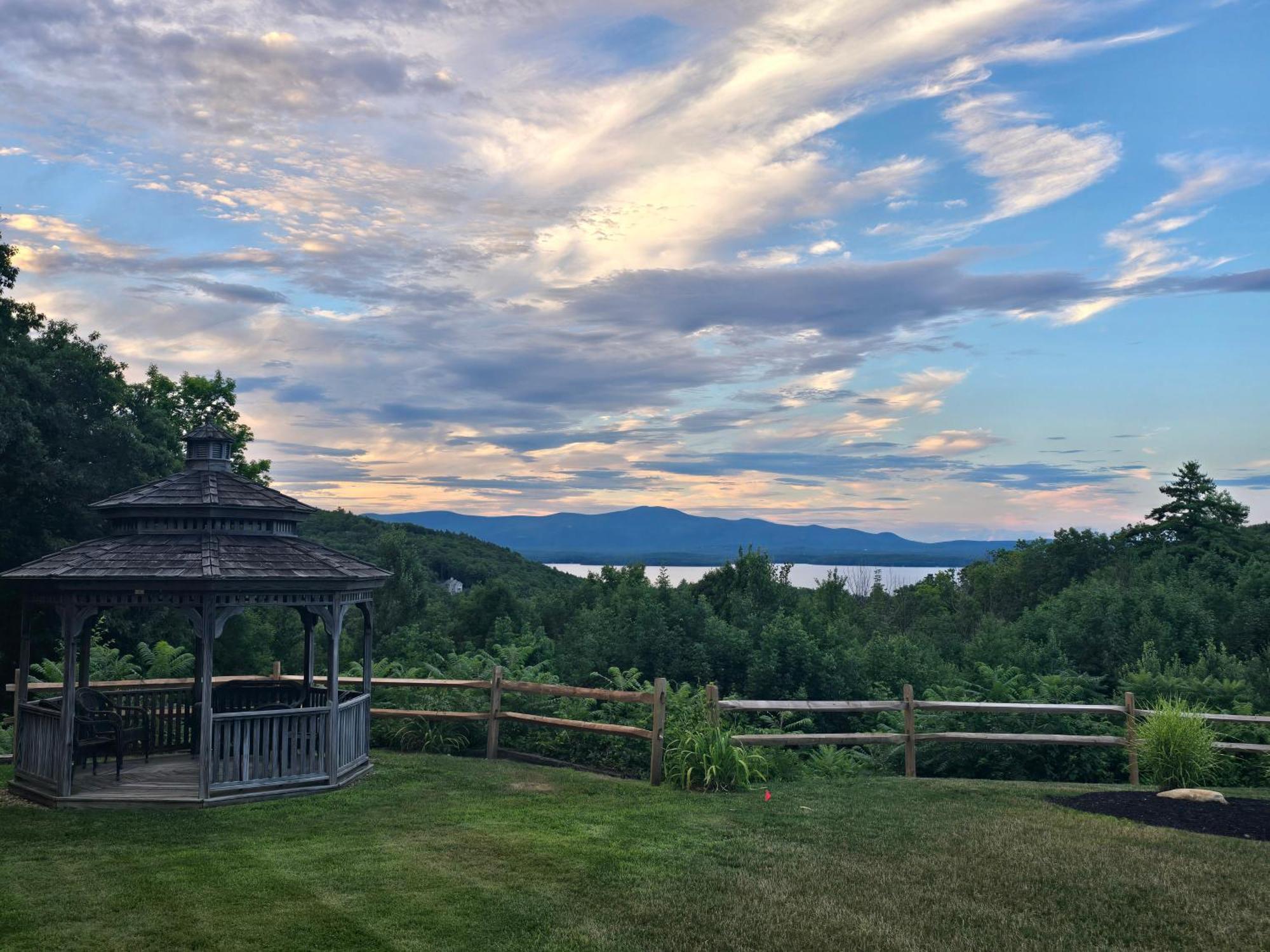 Gunstock Inn & Suites Gilford Ngoại thất bức ảnh