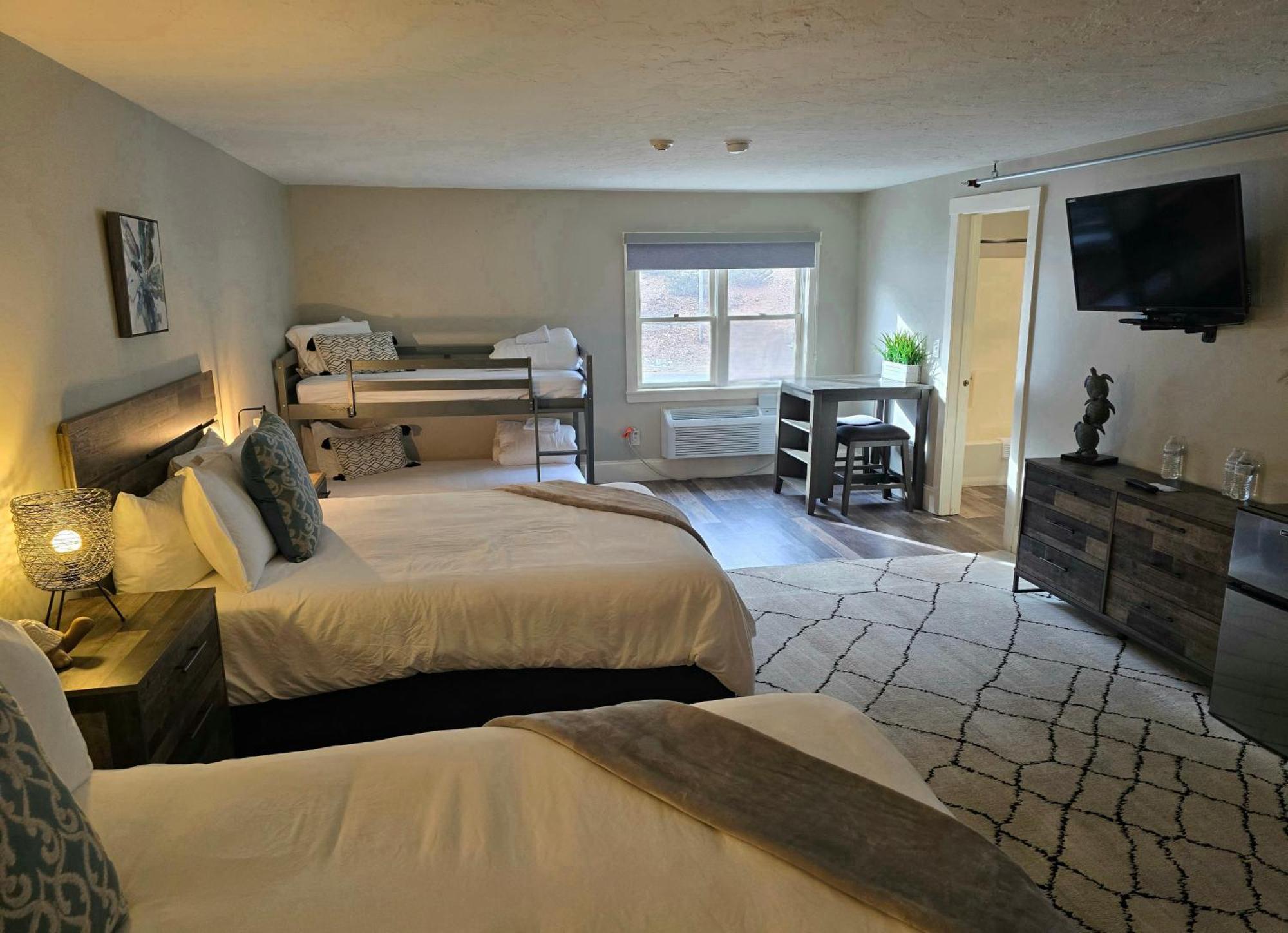 Gunstock Inn & Suites Gilford Ngoại thất bức ảnh